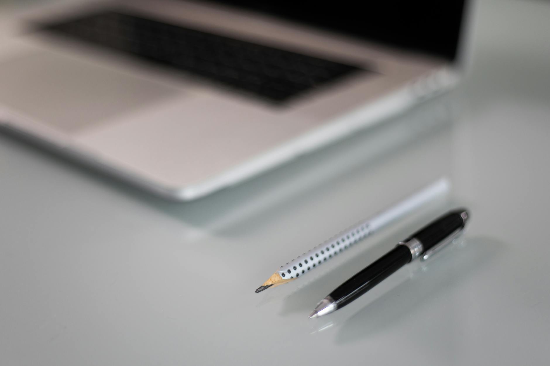 Cómo usar la IA para escribir textos profesionales: La guía definitiva