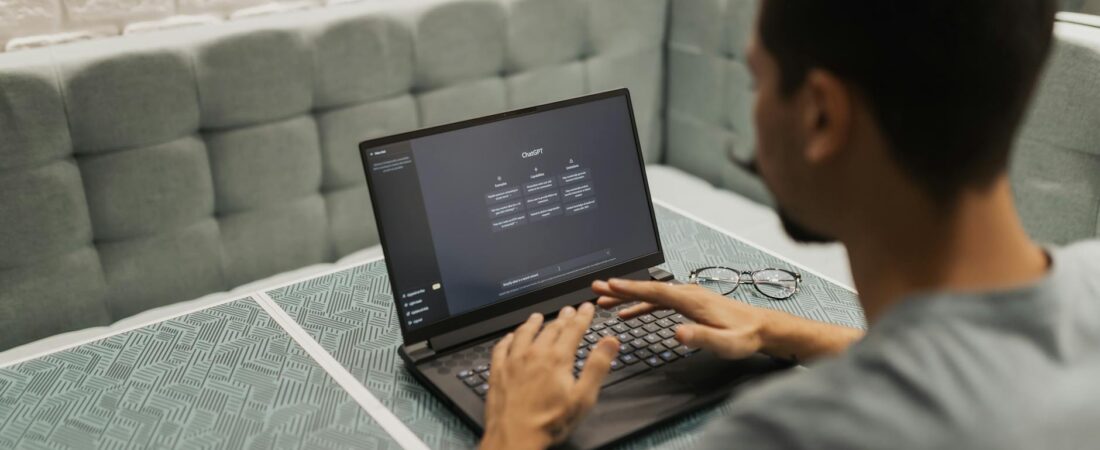 5 Formas de Ganar Dinero con Inteligencia Artificial desde Casa
