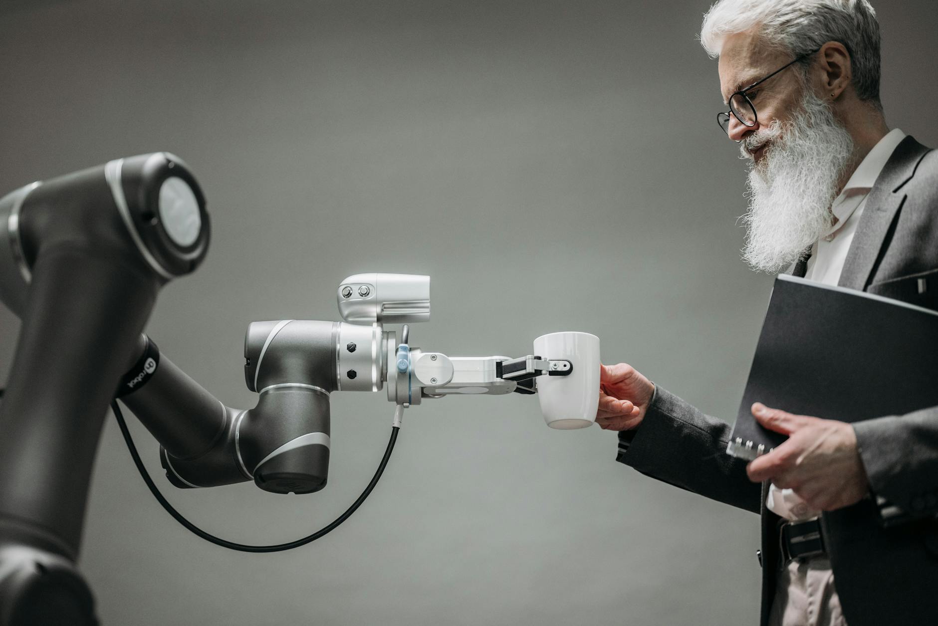 Cómo Ganar Dinero con Inteligencia Artificial en España: 12 Métodos Reales