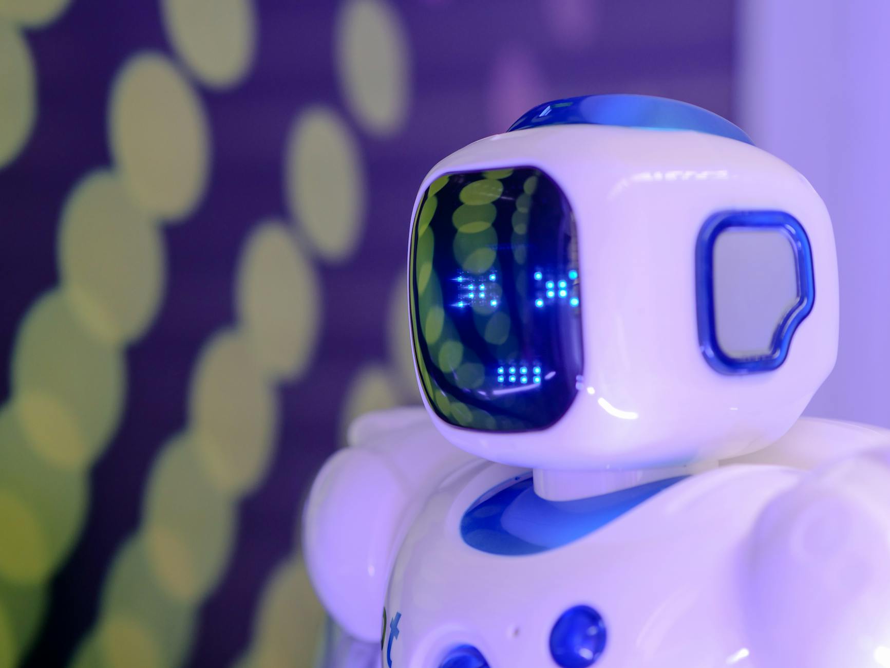 10 Inteligencia artificial ejemplos de uso cotidiano que cambian todo