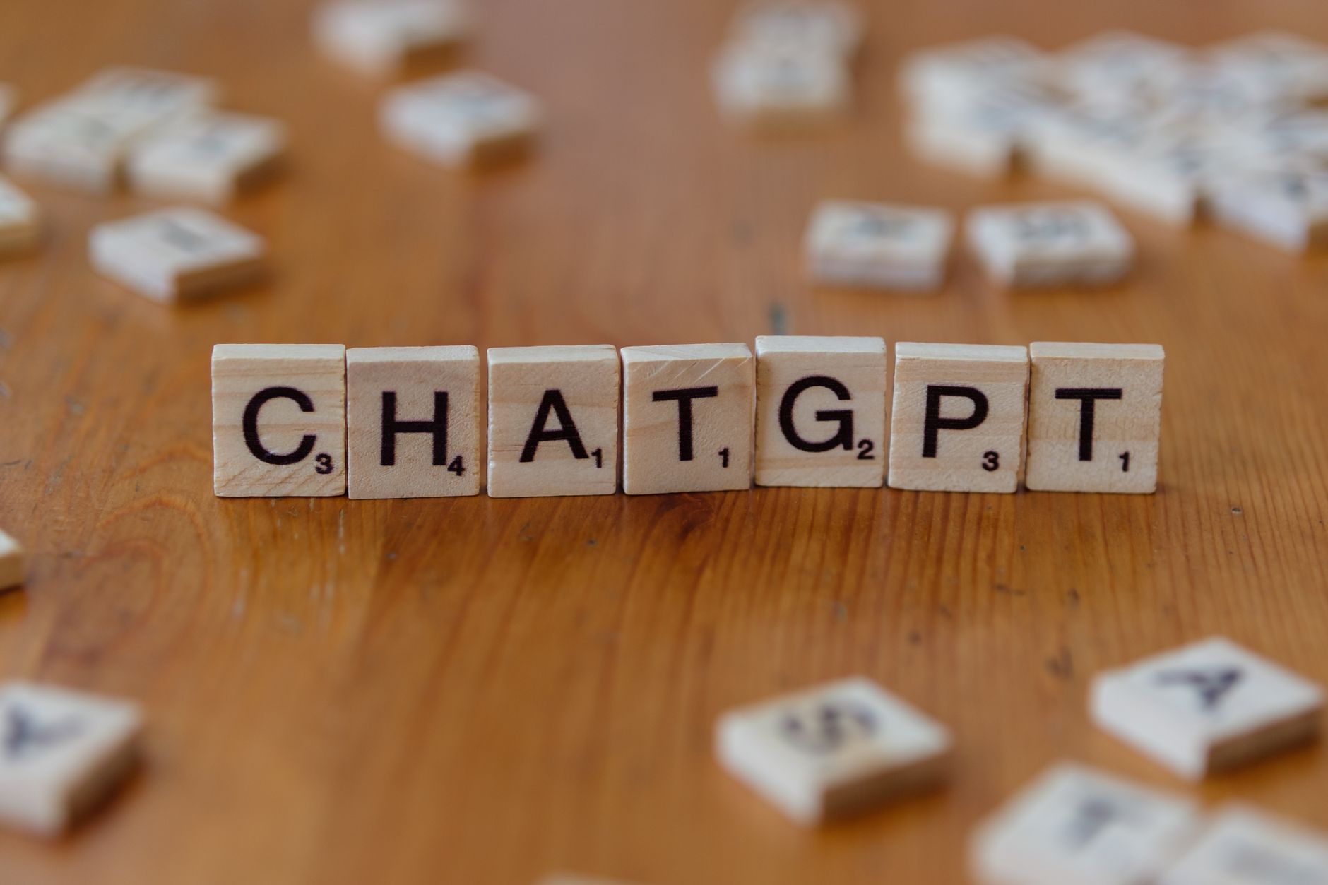 GPT-5 vs Claude 4: ¿Cuál es la Mejor Herramienta de IA para Tu Trabajo?
